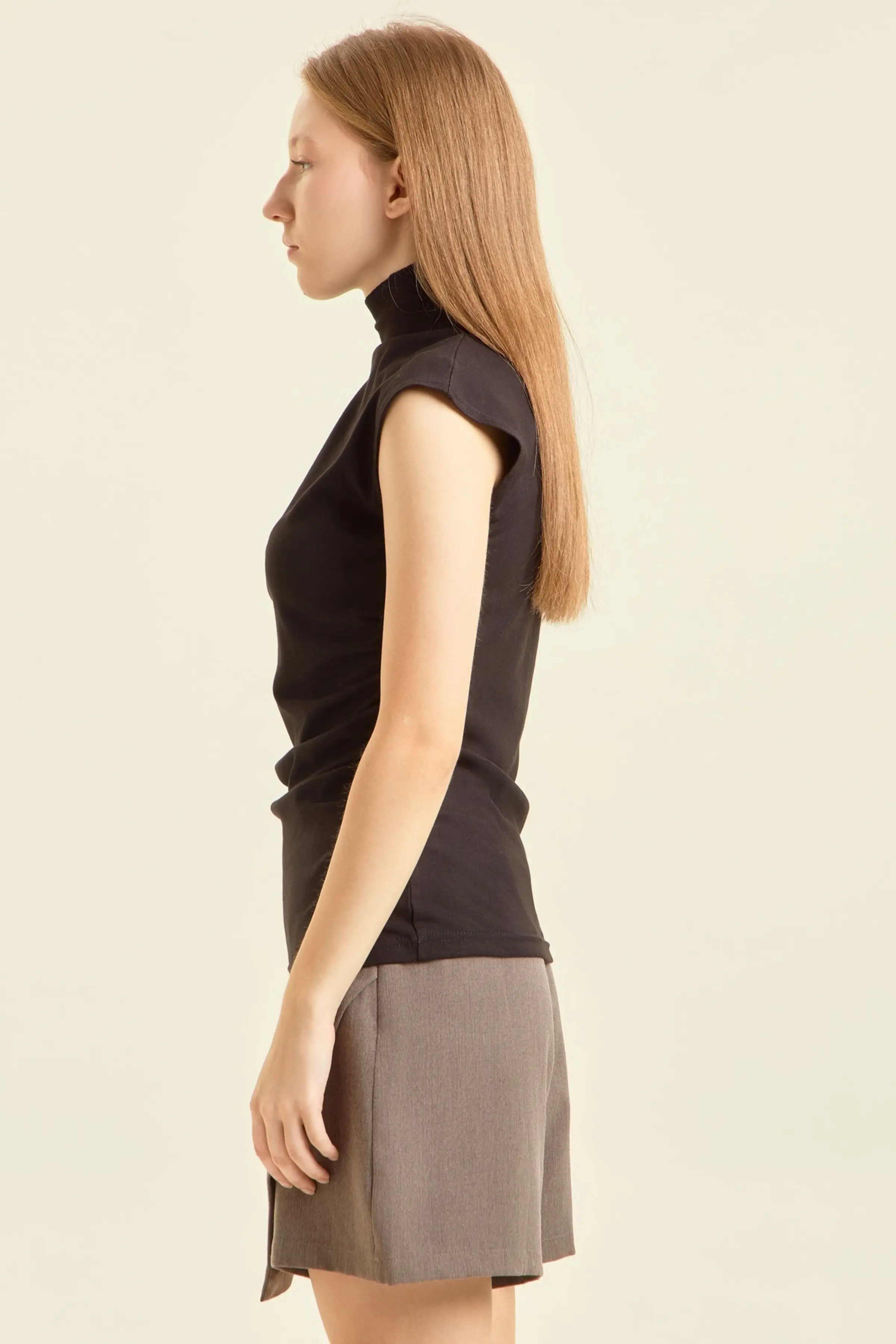 Топ черный для женщин 47178-1 46