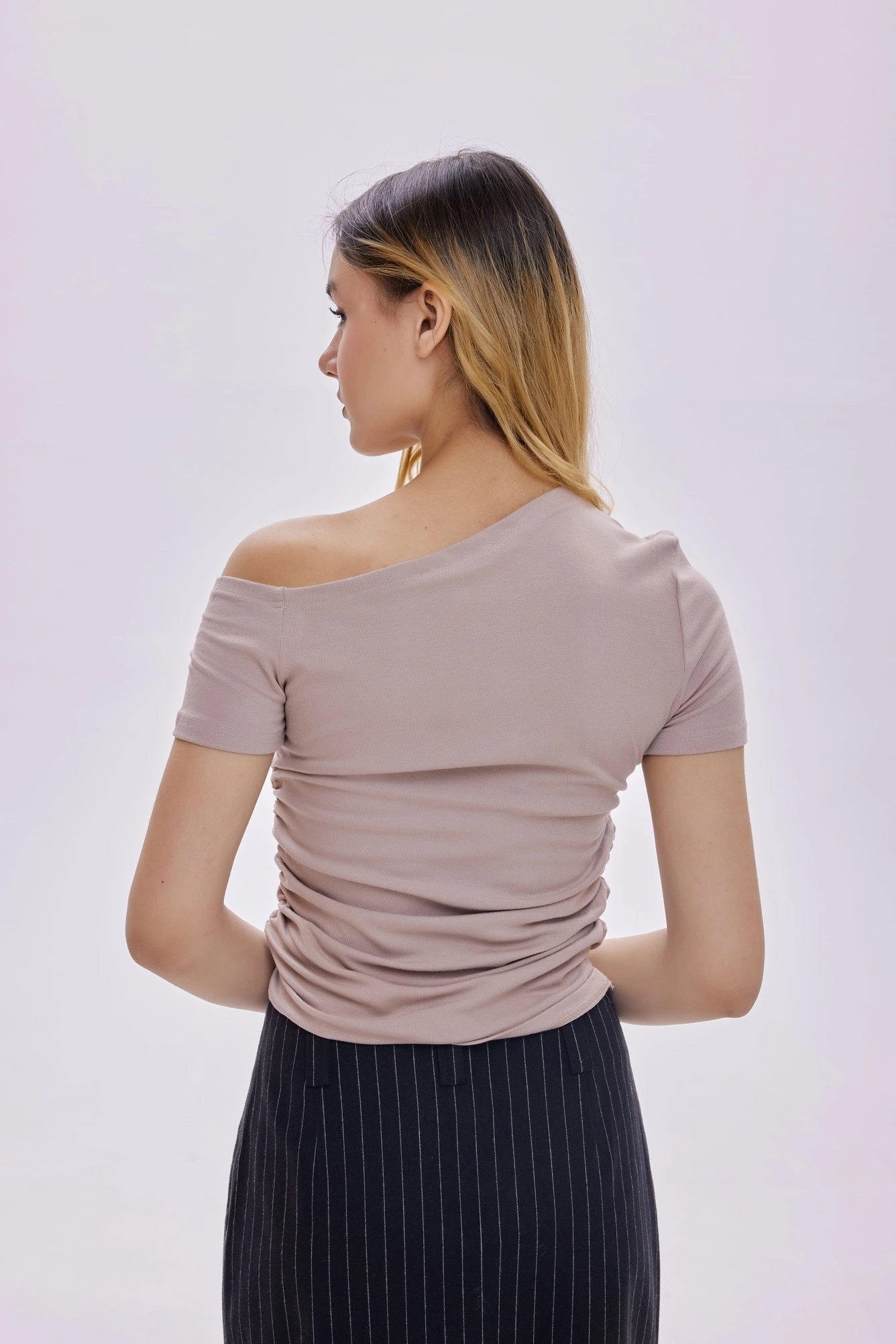 Футболка бежевый для женщин 40305-15 67