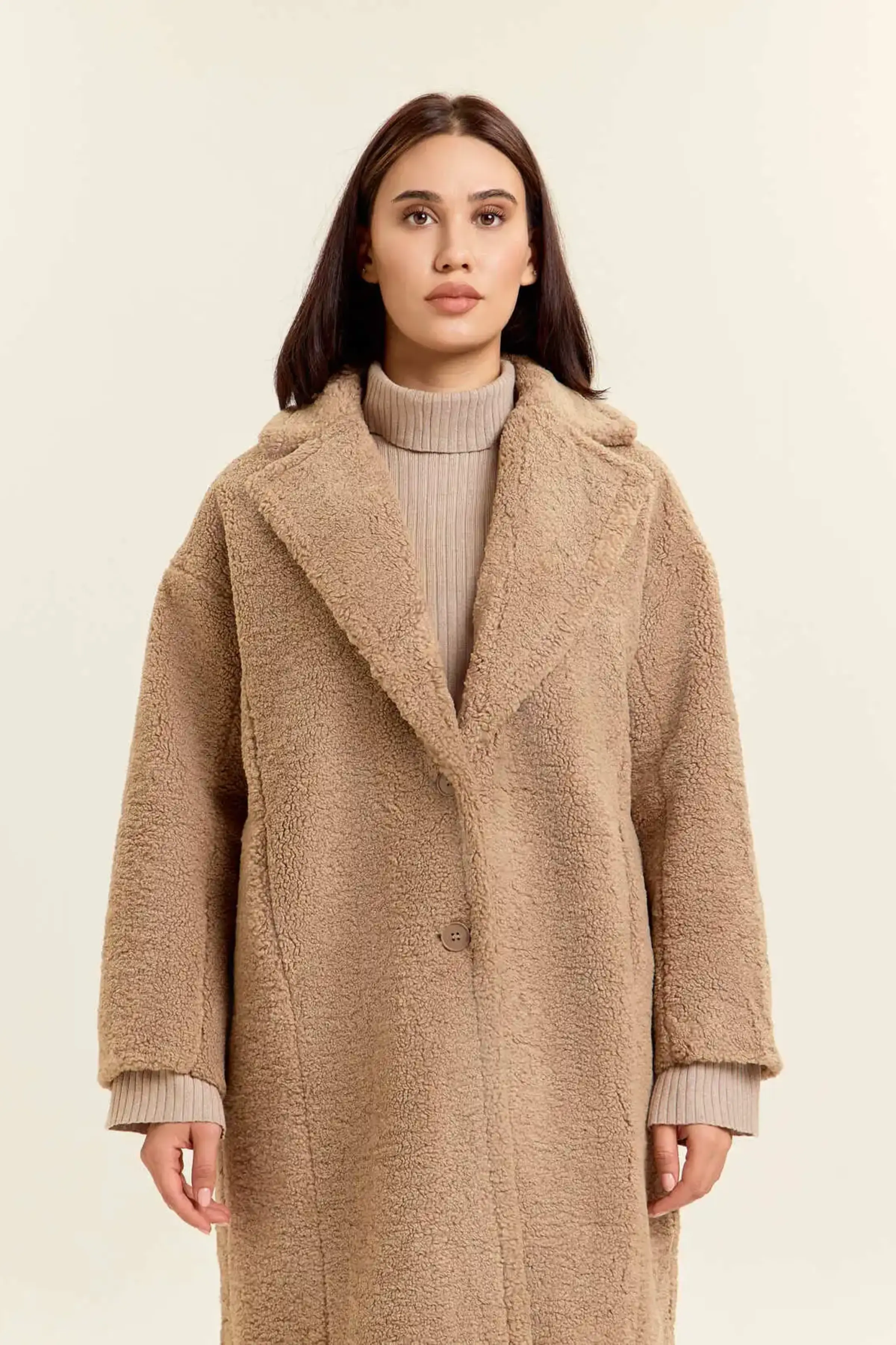 Пальто бежевый для женщин 47115-15 53