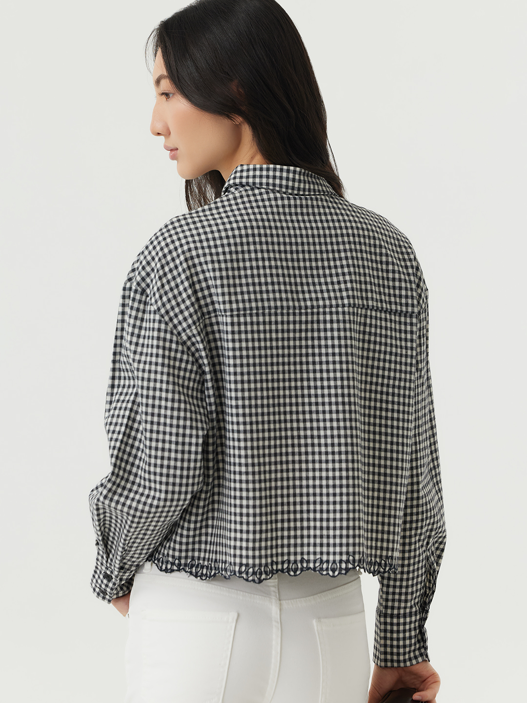Рубашка бело-черная клетка для женщин 48256-56 66