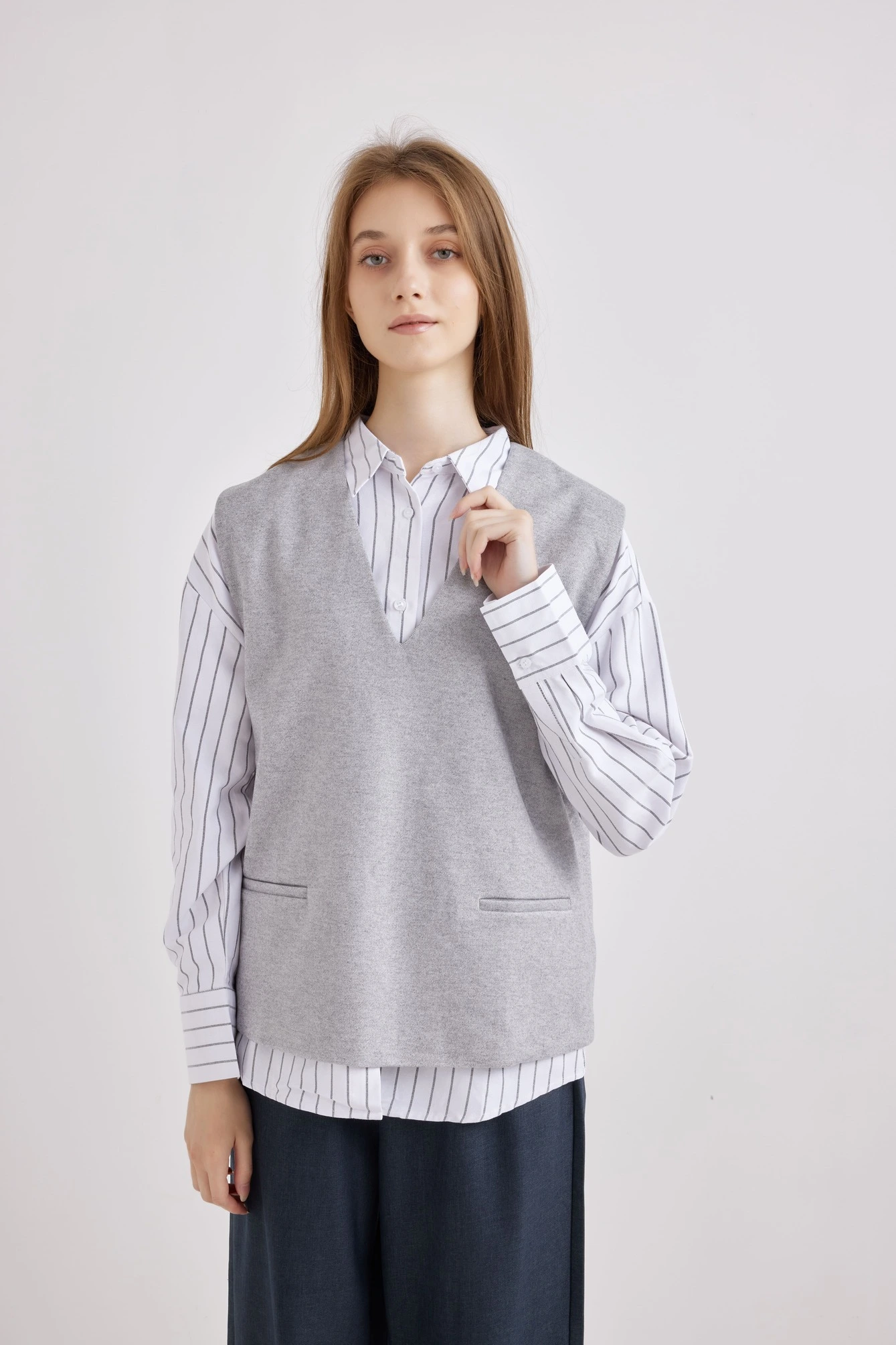 Жилетка светло-серый для женщин 42266-9
 68