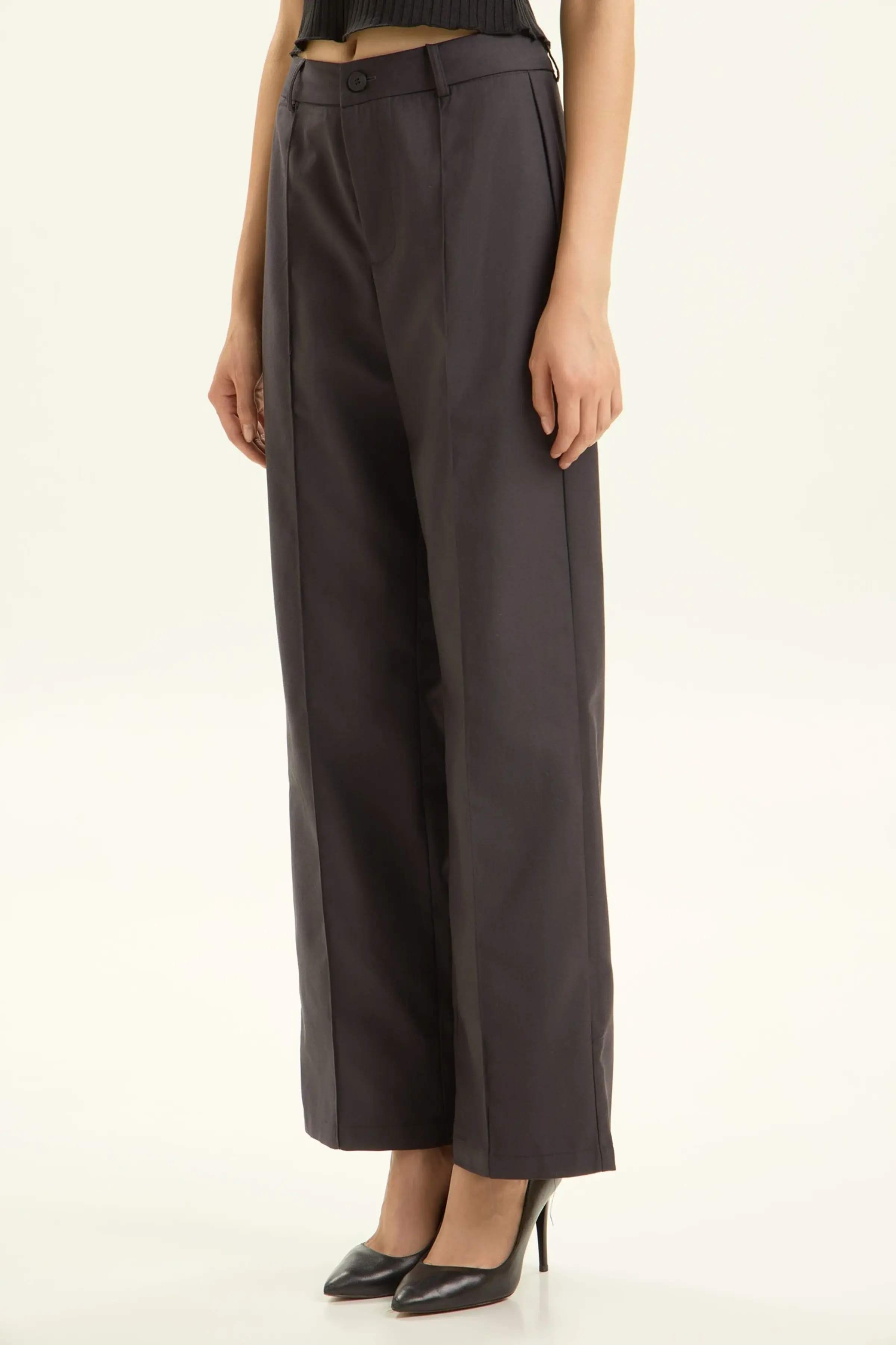 Брюки черный для женщин 44295-1 71