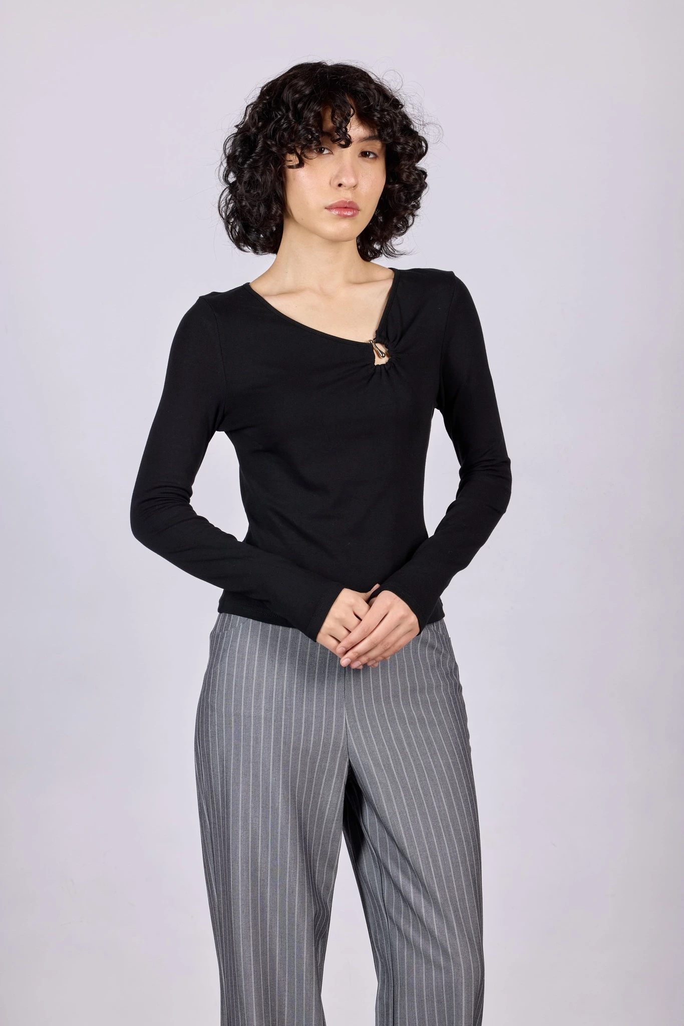 Лонгслив черный для женщин 44135-1 59