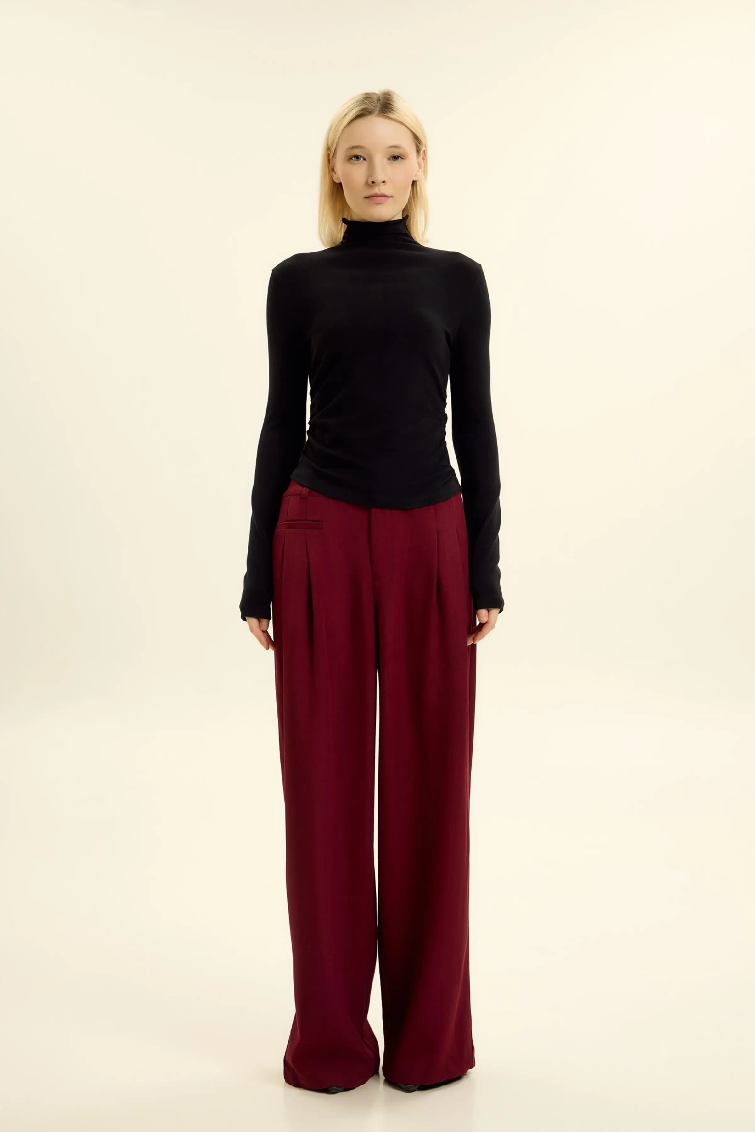 Лонгслив черный для женщин 46247-1 59