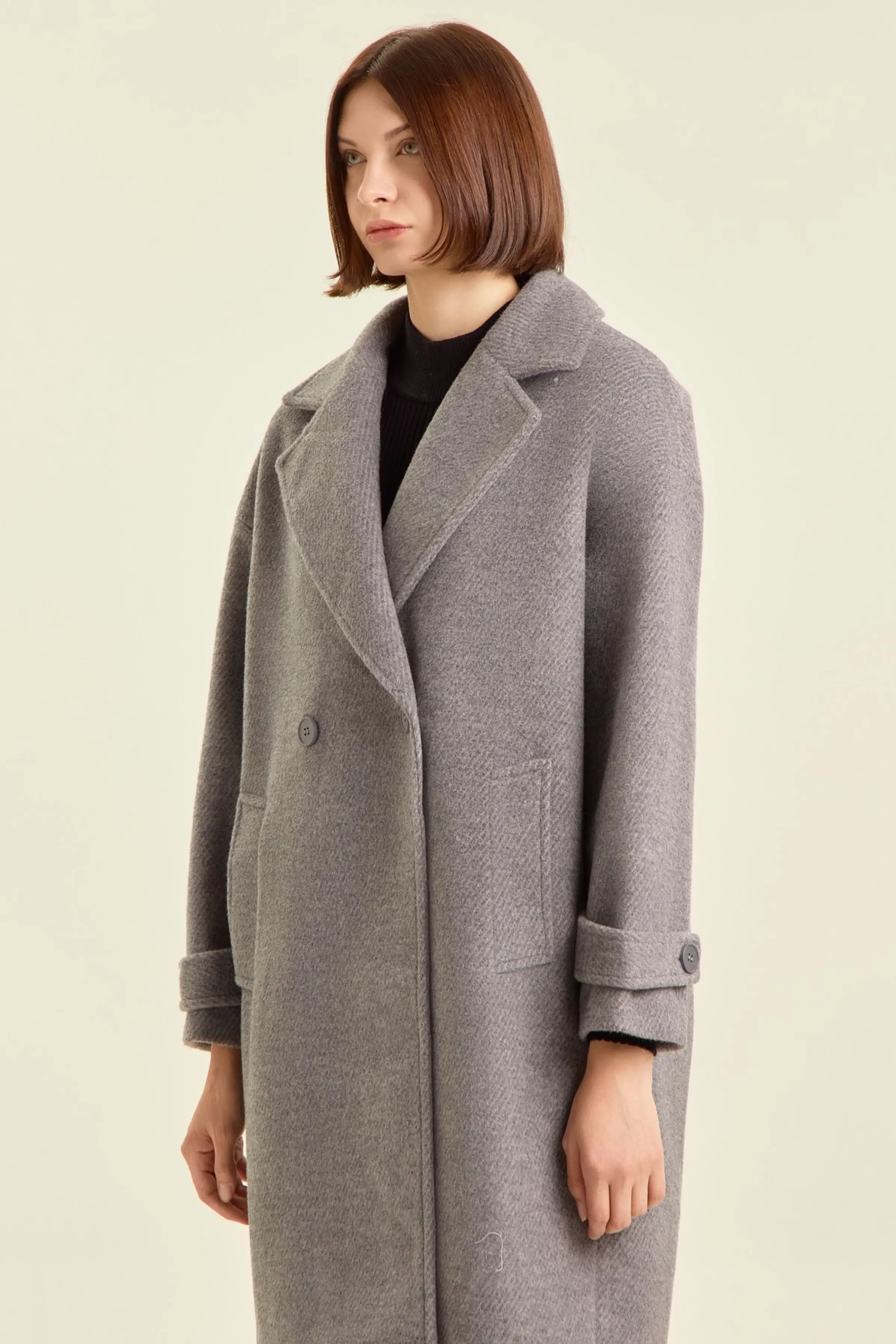 Пальто серый для женщин 47111-61 53