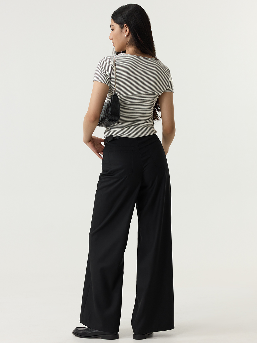 Футболка бело-черная полоска для женщин 48278-46 67